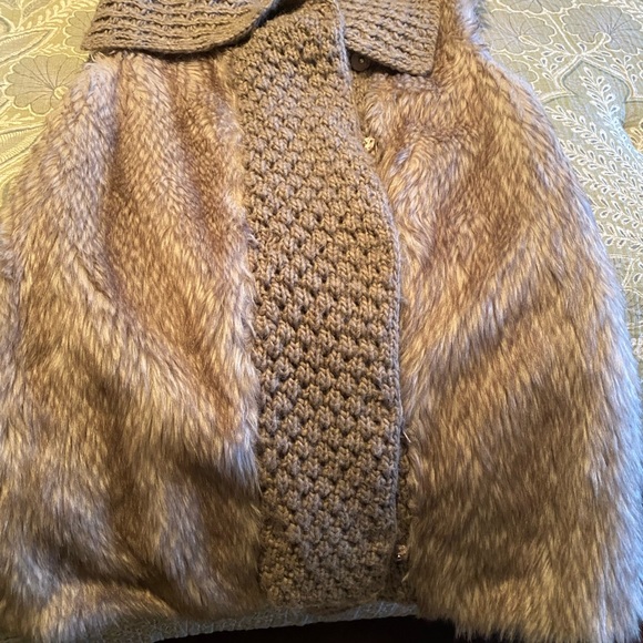Vintage America Gray Knit Vest - Picture 7 of 7